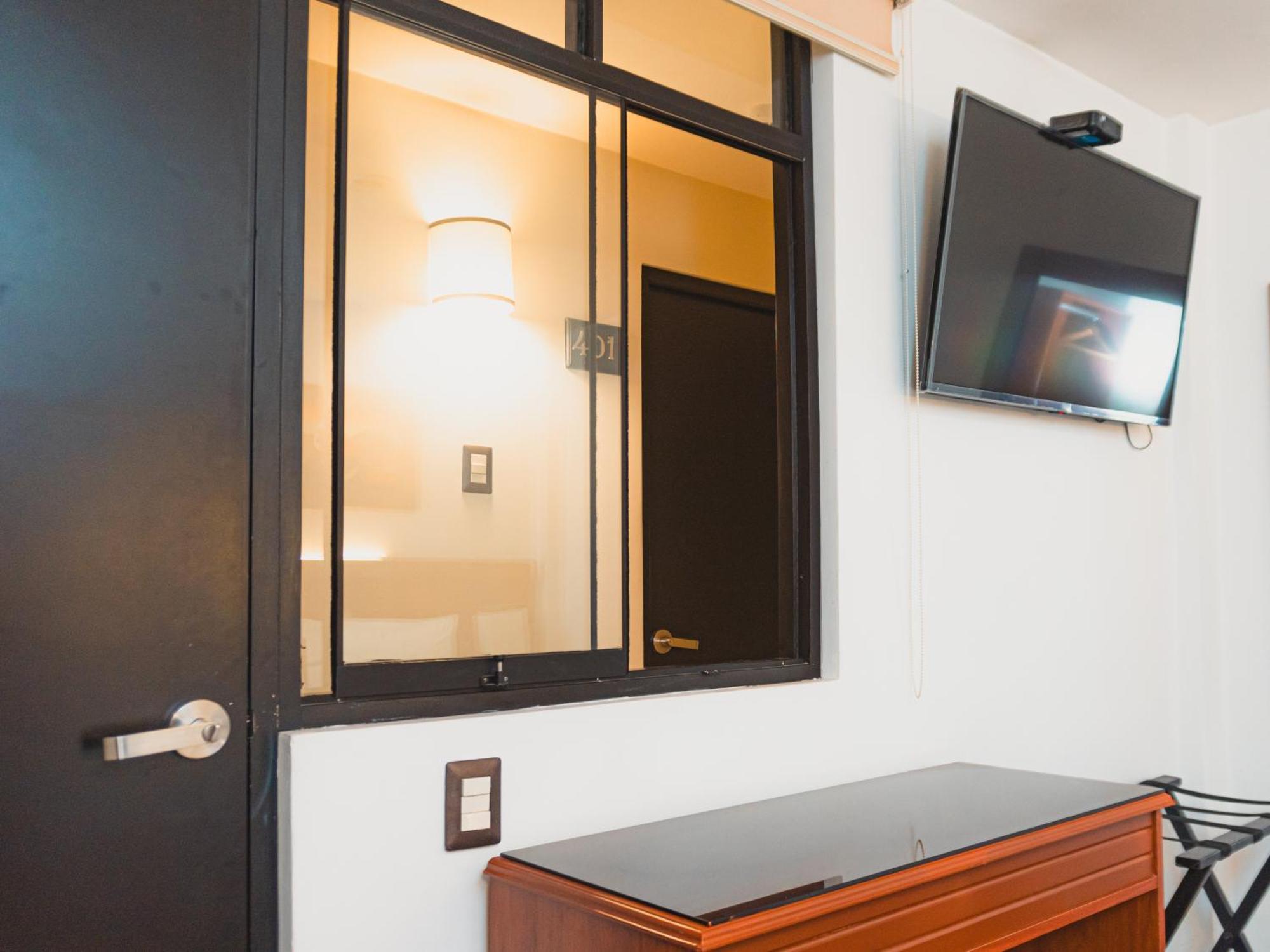 Hotel Ferre 3*